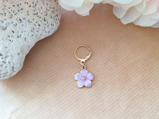 Handmade knitting stitch markers | Elegant pearl and crystal pendants | Unique gold-colored knitting accessory | Knitting gift