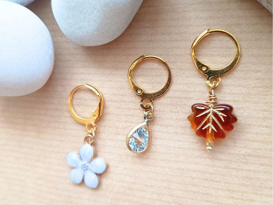 Handmade knitting stitch markers set | Autumn charms | Leaf, flower, drop and bead markers | Unique knitter gift