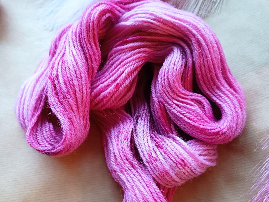 Pepper Pink - 50g - Hand-dyed soft wool. 