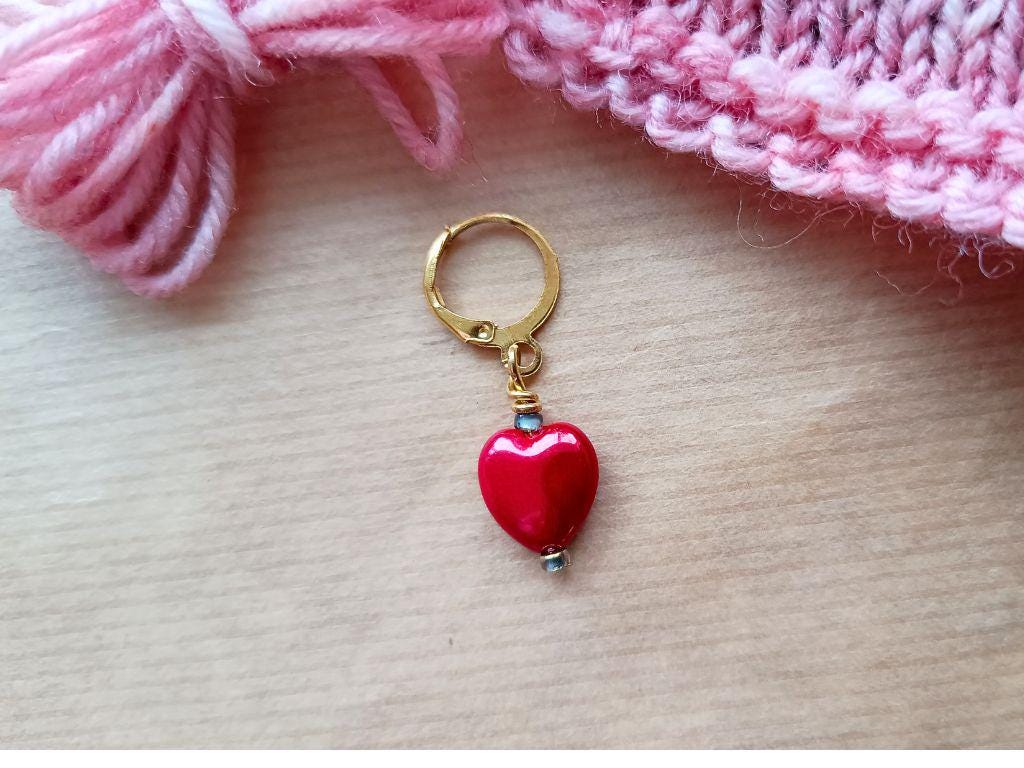 Stitch marker set of 5 with pendants and beads for knitting and crochet projects.