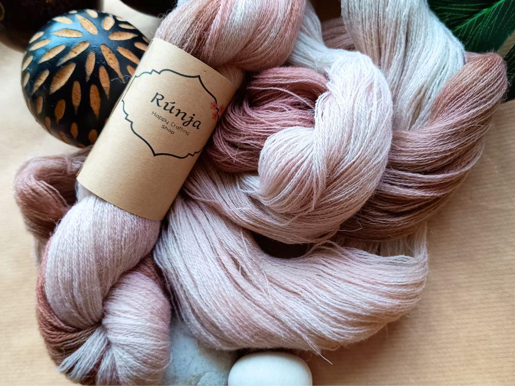 Wooden heart - 50g - Hand-dyed yarn for knitting and crocheting. 