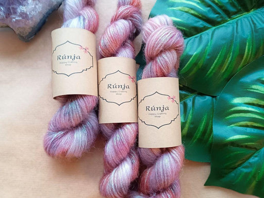 Kind of magic - 25g - Hand-dyed yarn for knitting and crocheting. Mohair blend. 