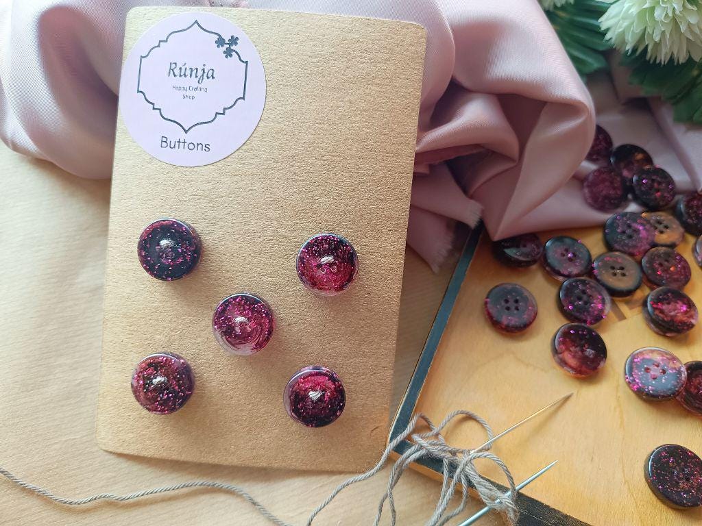 Handmade buttons for sewing, knitting or crocheting projects. Set of 5 buttons. Approx. 20 mm in diameter. Dark brown with pink glitter. Resin