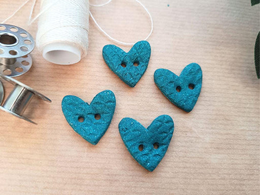 Handmade clay buttons for sewing, knitting or crocheting projects. Set of 4 buttons. Heart-shaped, approx. 20 mm in diameter.