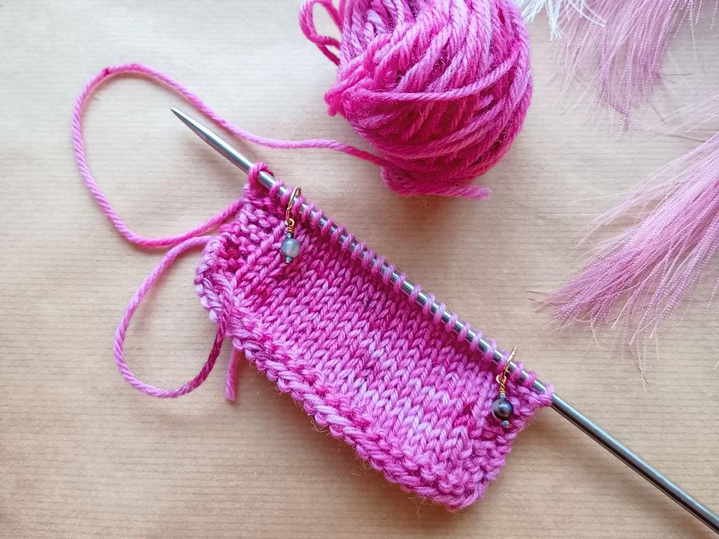 Pepper Pink - 50g - Hand-dyed soft wool. 