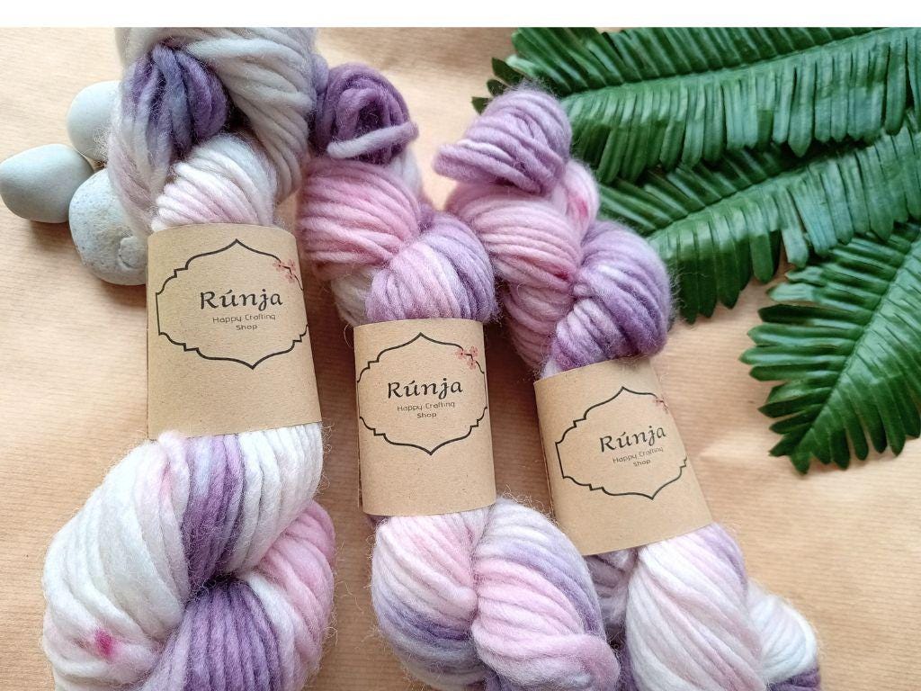 Pink phantom - 50g - Hand-dyed yarn for knitting and crocheting. - Soft to the touch.
