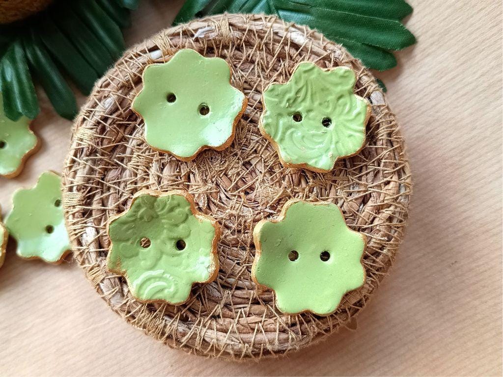 Handmade clay buttons for sewing, knitting or crocheting projects. Set of 4 buttons. Flower shape approx. 33 mm in diameter.