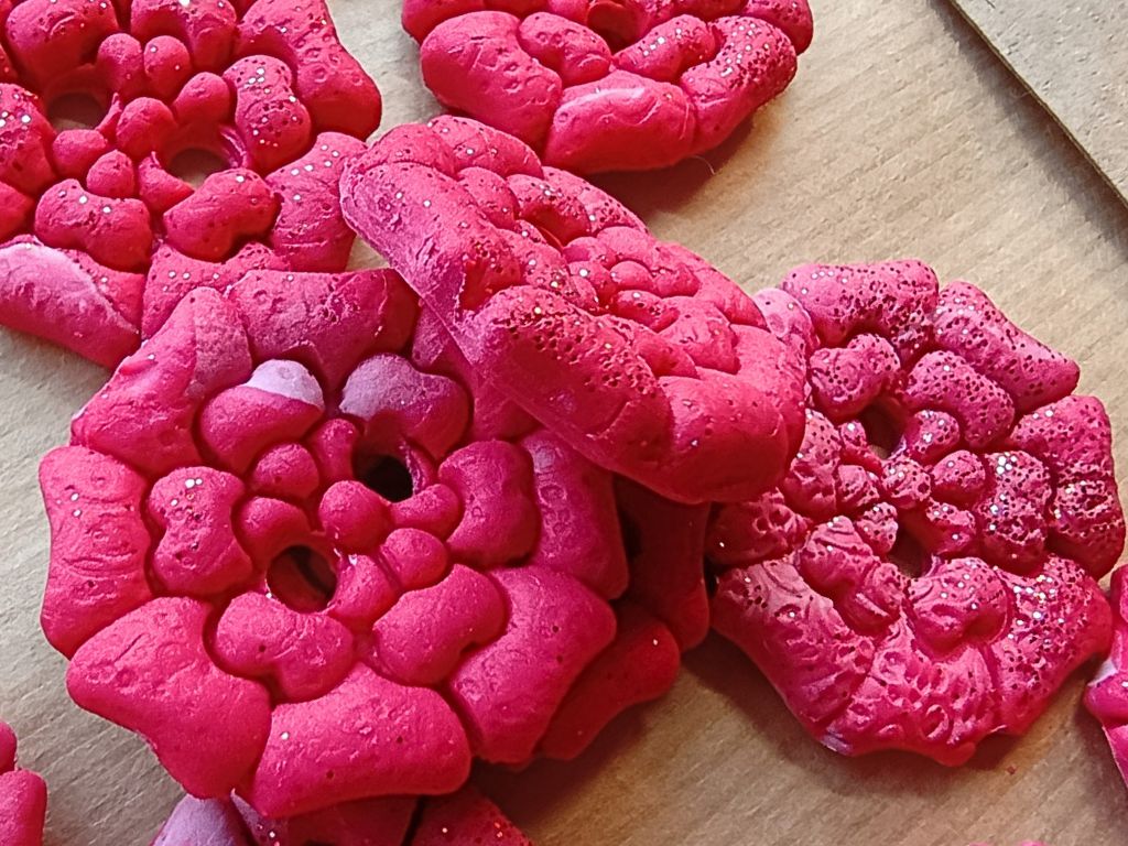 Set of 4 Handmade Rose Buttons (28mm) – Red Glitter Polymer Clay Buttons for Knitting & Crocheting