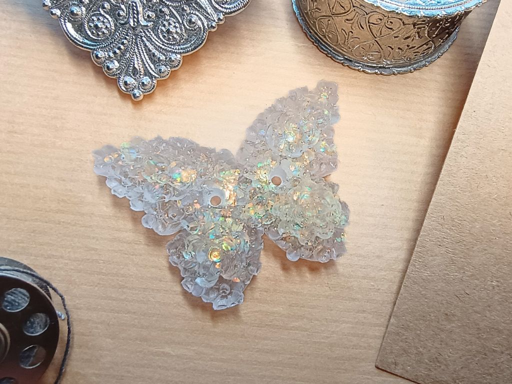 Exclusive Handmade Butterfly Buttons in Resin – Iridescent Glitter (50 mm)