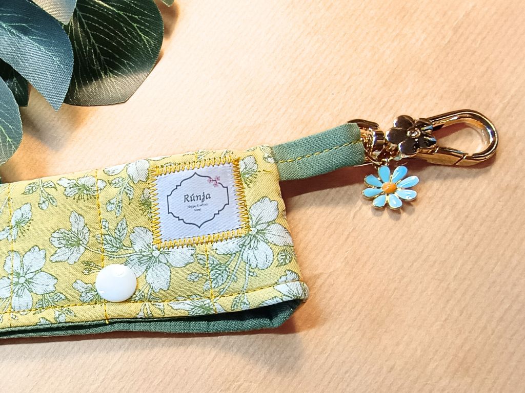Handmade Knitting Friend "Flower Joy" | Needle Protector (DPN Cozy) approx. 21 cm