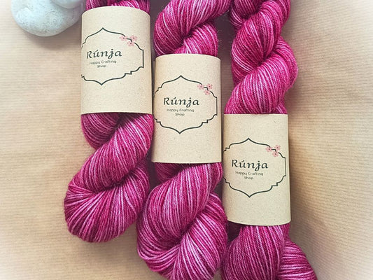 Star Ruby – Hand-dyed Merino Wool & Nylon Sock Yarn (50g) – Pink Melange