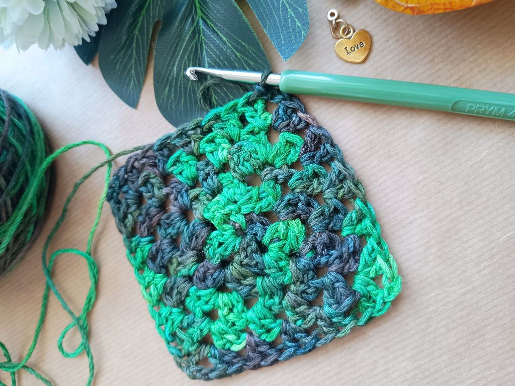 RúnjaCrafts Hand-Dyed Yarn - Spring Forest | Lovely Cotton Yarn with Linen (Aran) - 50g