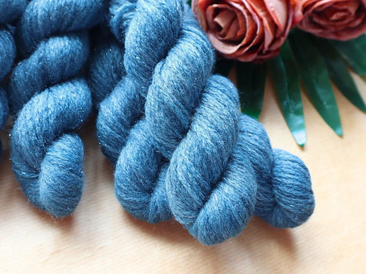 Hand-dyed Sparkle Sport Mini Skein (Chainette) – 20g – "Vincent"