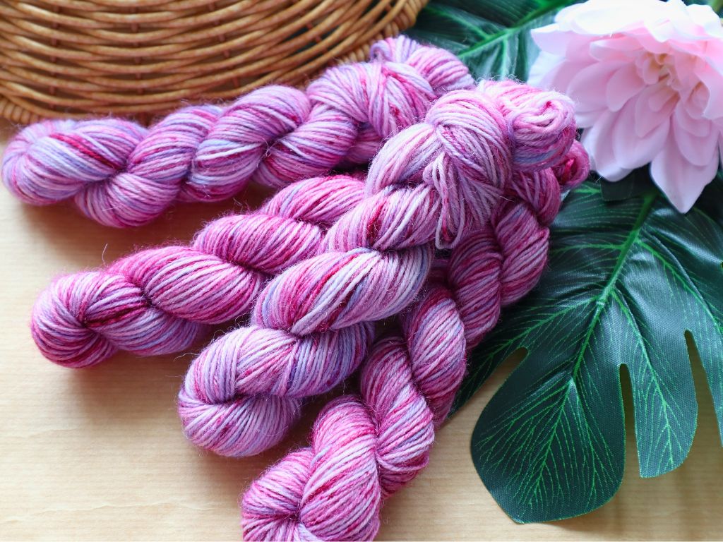 Pink/Purple Hand-dyed Merino/Polyamide (Fingering) – 20g – "Fae"