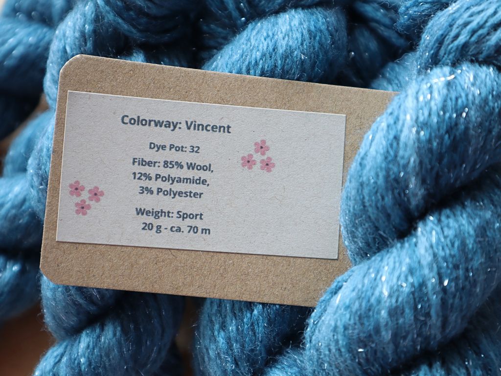 Hand-dyed Sparkle Sport Mini Skein (Chainette) – 20g – "Vincent"