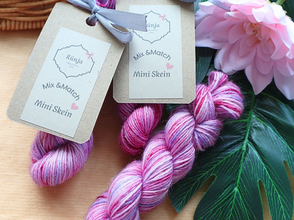 Pink/Purple Hand-dyed Merino/Polyamide (Fingering) – 20g – "Fae"