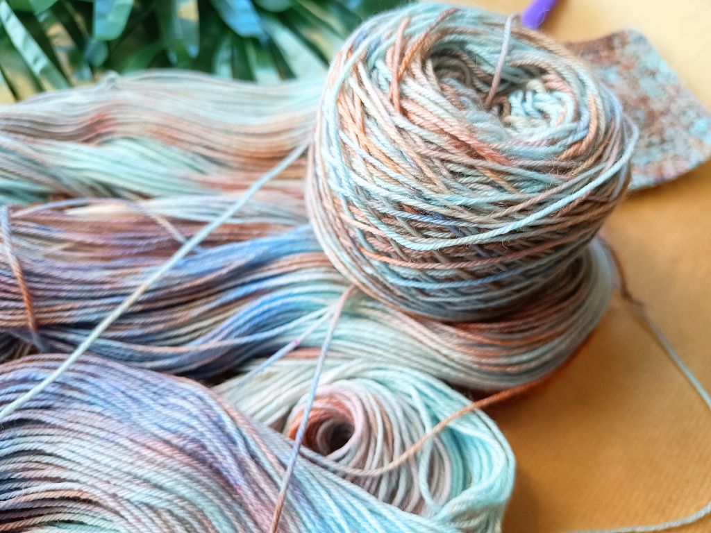Wildflower Hand-dyed Yarn | RúnjaCrafts | 100g - Billie Eilish Inspired