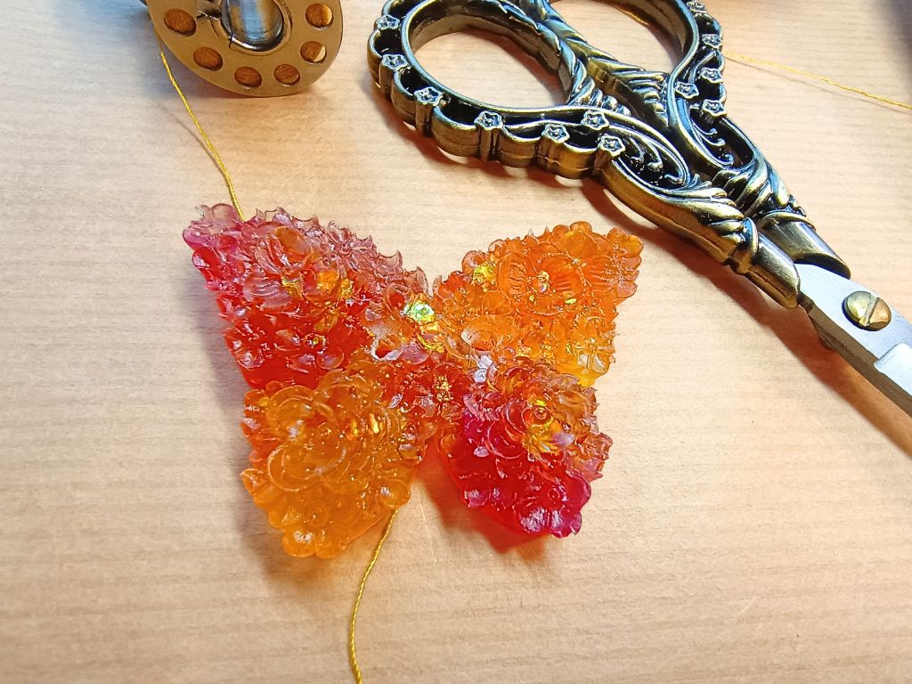 Exclusive Handmade Butterfly Buttons in Resin – Unique Design for Knitting and Sewing (50 mm)