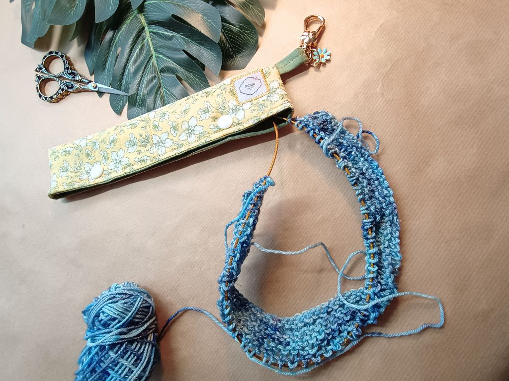 Handmade Knitting Friend "Flower Joy" | Needle Protector (DPN Cozy) approx. 21 cm