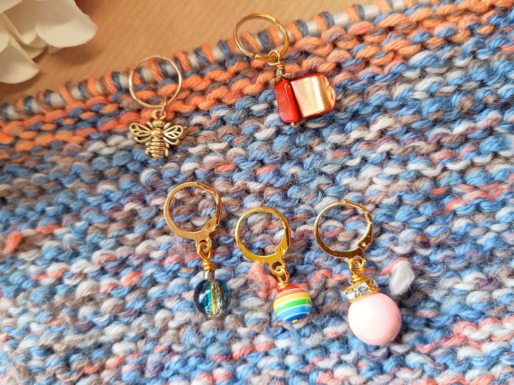 Handmade Stitch Markers "Rainbow & Bee" | Unique Accessories for Knitting & Crocheting