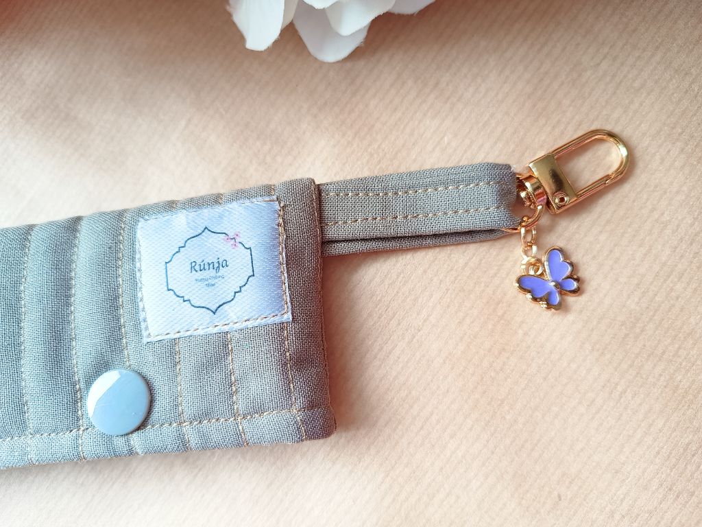 DPN Cozy - 21.5 cm with butterfly charm