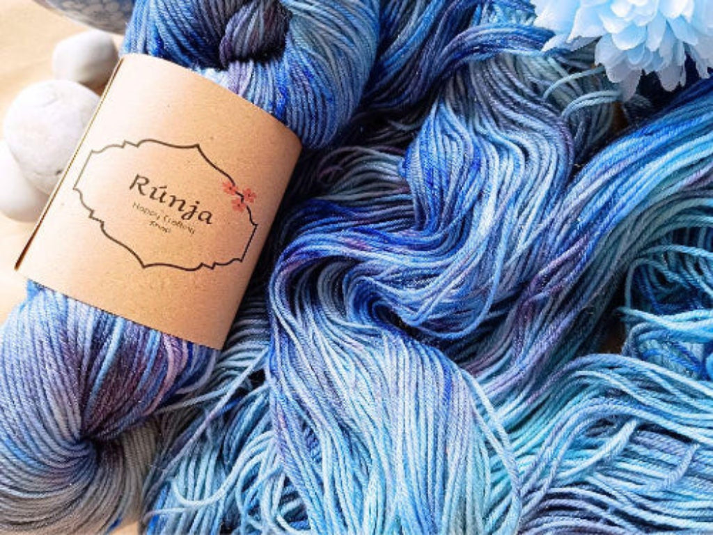 Run away - Hand Dyed Glitter Fingering Sock Yarn | Blue, teal with hints of purple. Glittery Merino Wool Blend | Unique Glittery Hand Dyed Yarn - 100g 