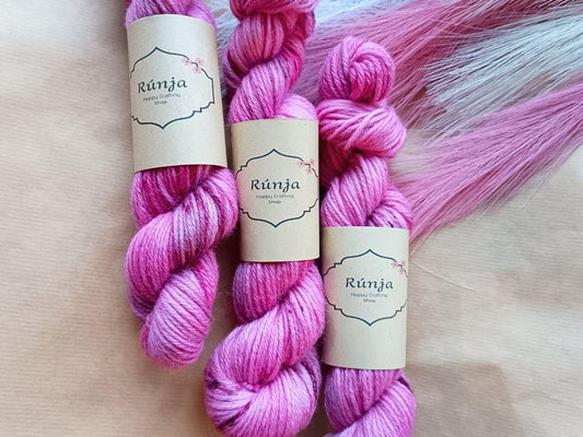 Pepper Pink - 50g - Hand-dyed soft wool. 