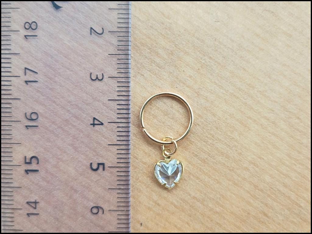 Stitch marker set with flowers, dress, pearl and drop pendant for knitting and crochet projects. 