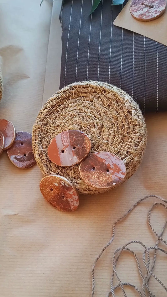 Unique handmade polymer clay buttons - earthy colors marble style - set of 4 - 36 mm - for sewing, knitting and crochet projects. Gold glitter.