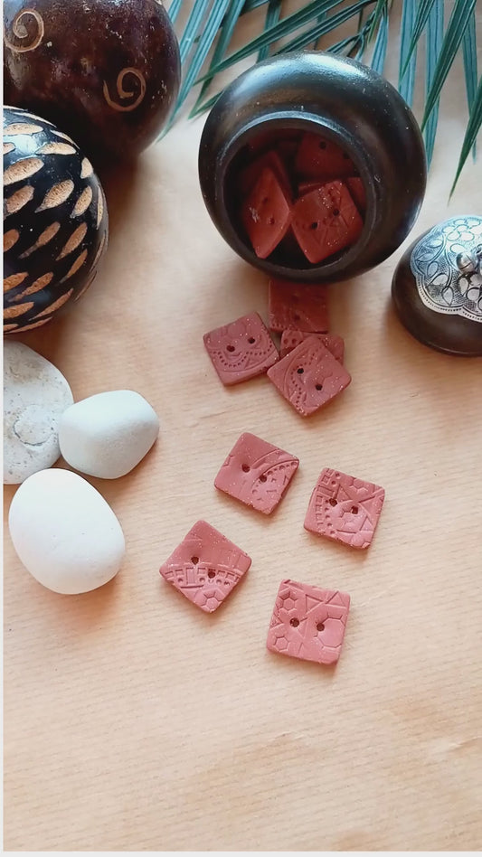 Unique handmade buttons - dusty brown polymer clay, geometric texture (set of 4) approx. 22 mm. Gold glitter.